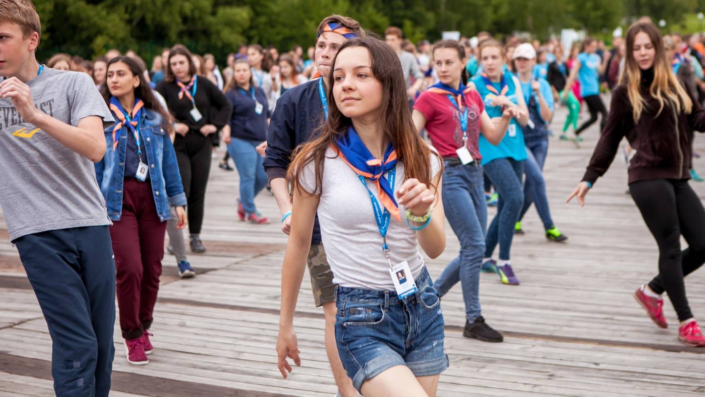 Подростки лето в москве. Современная молодежь. Мероприятия для подростков. Красивая молодежь. Современная молодежь России.