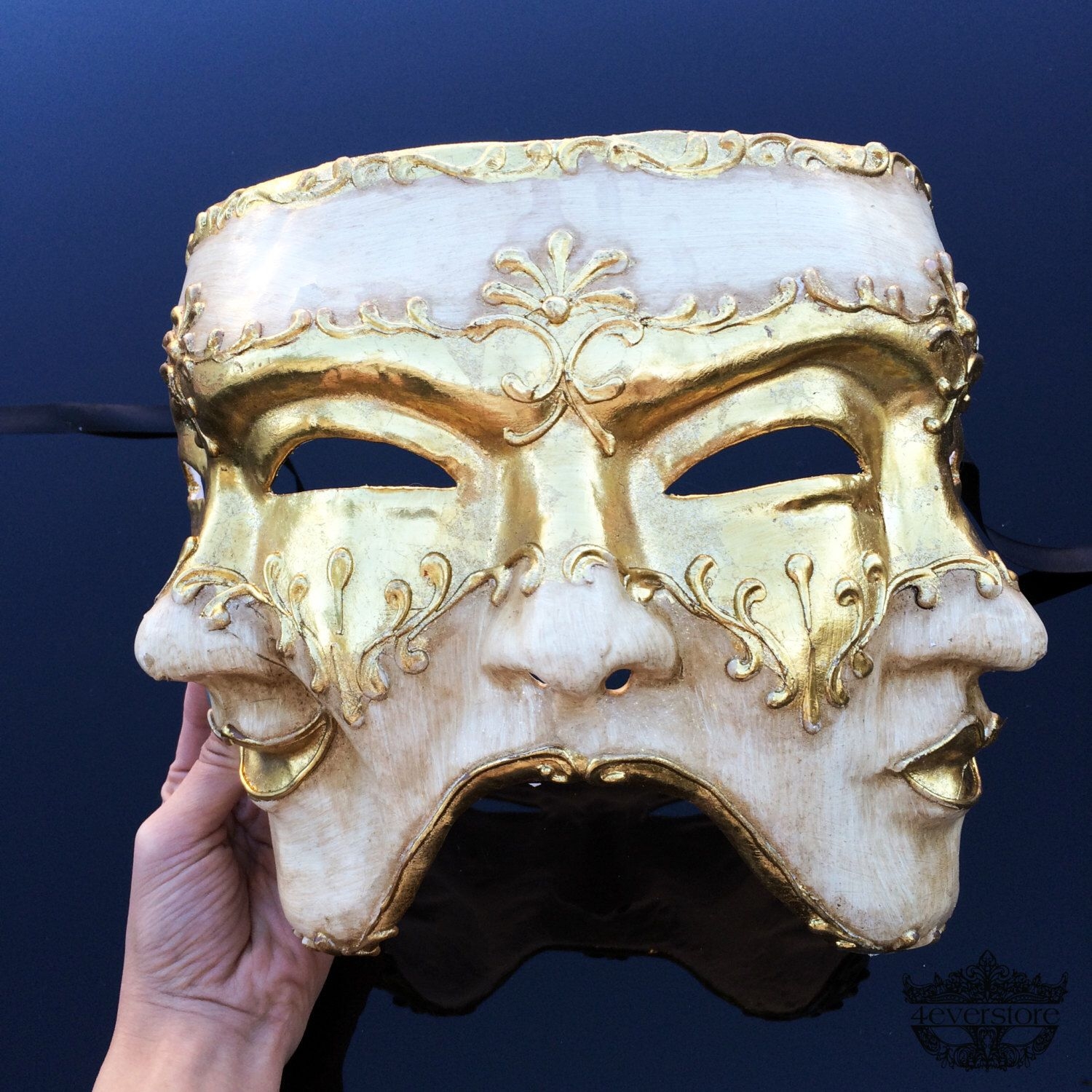 Мастер масок шмаков. Венецианская трехликая маска. Двуликий Янус маска. Двуликий Янус маска Венеция. Многоликая маска.