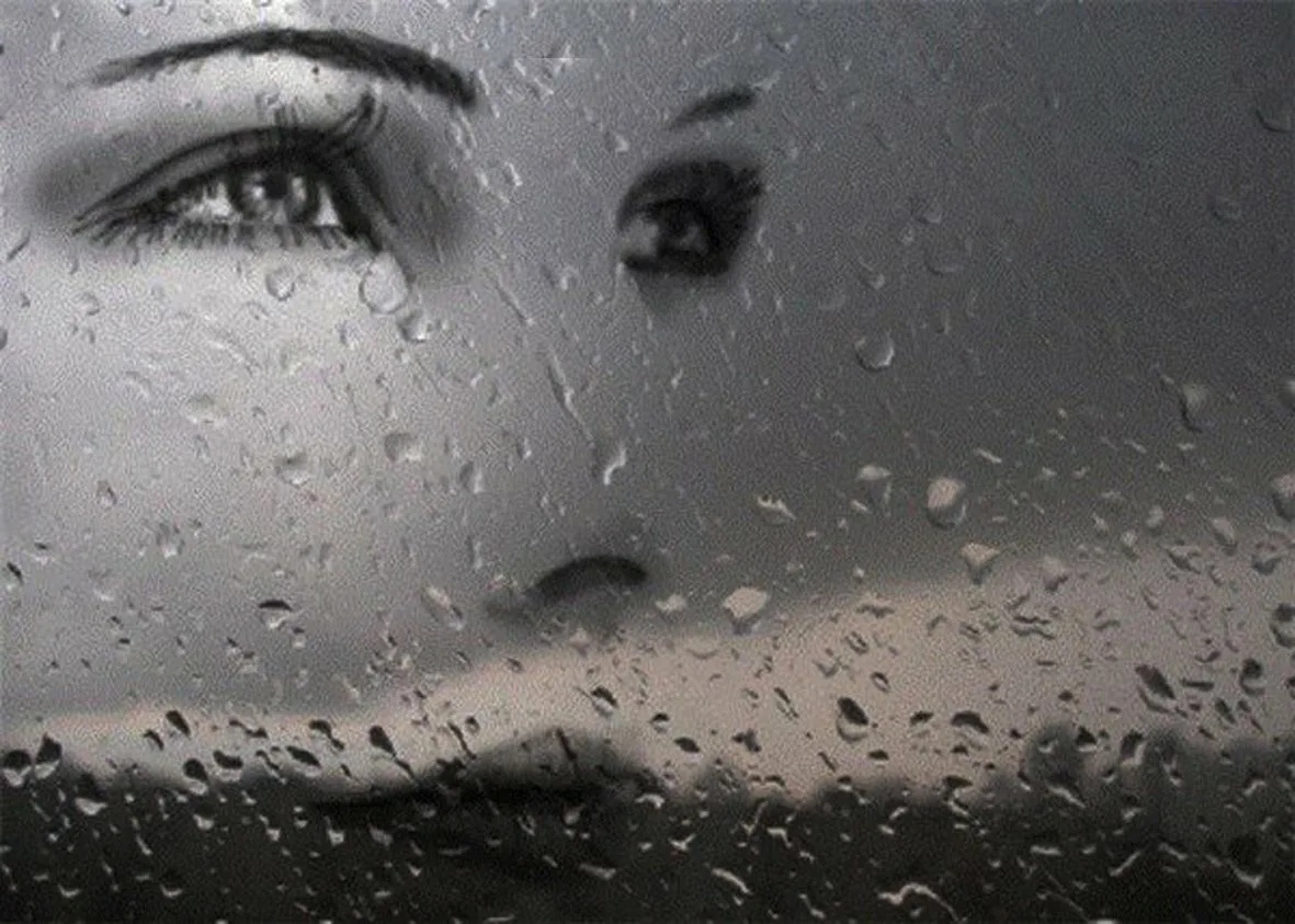 Не грусти и слез не лей. Слёзы в Дожде. Дождь грусть. Дождь из слез. Капли дождя.