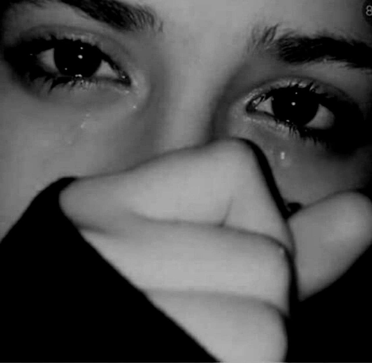 Депрессия глаз. Плачущая девушка. Девушка с заплаканными глазами. Красивая девушка плачет. Девушка в слезах.