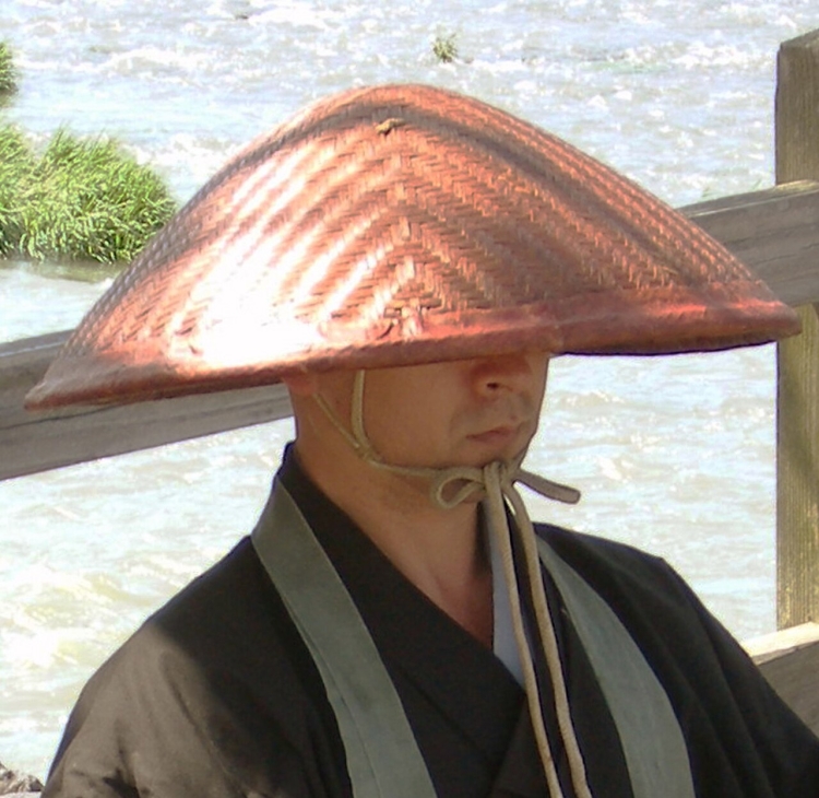 Японская шляпа