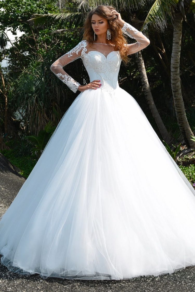 Белое пышное свадебное платье